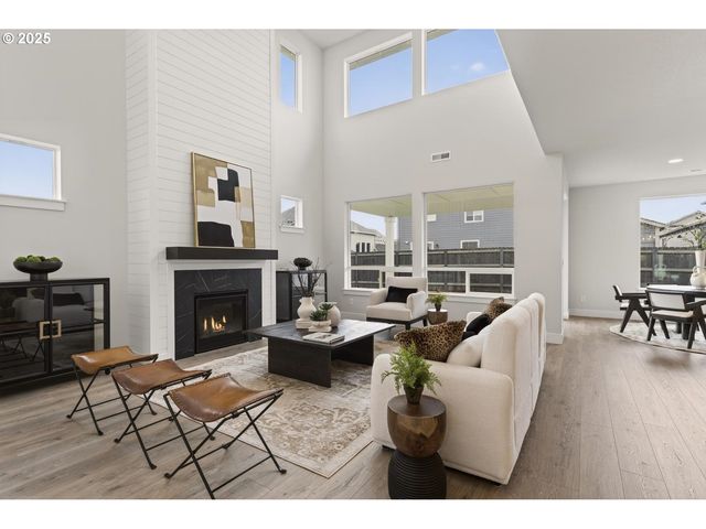 1211 S MOUNTAIN Pl, Ridgefield, WA 98642