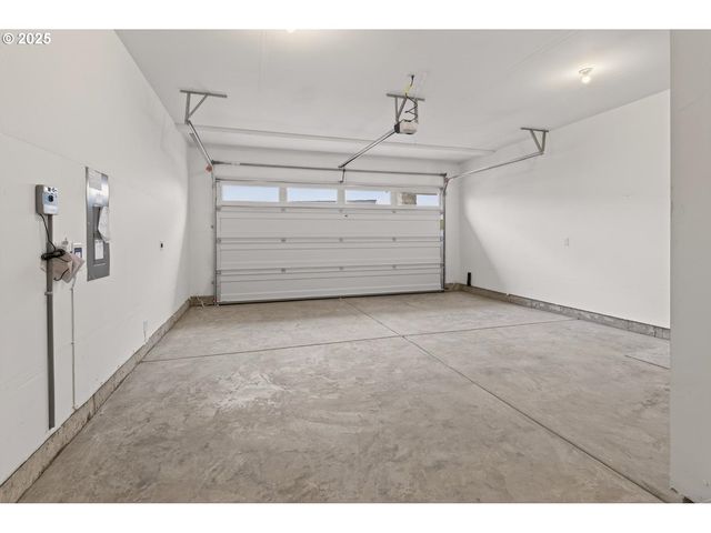 1211 S MOUNTAIN Pl, Ridgefield, WA 98642