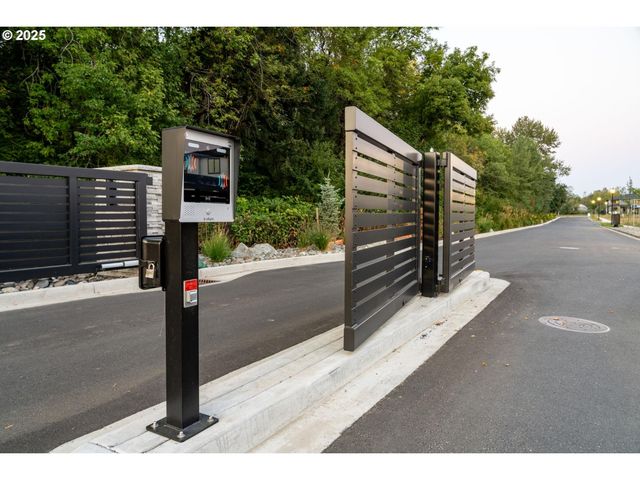 1211 S MOUNTAIN Pl, Ridgefield, WA 98642