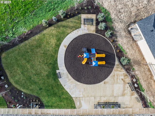 1211 S MOUNTAIN Pl, Ridgefield, WA 98642