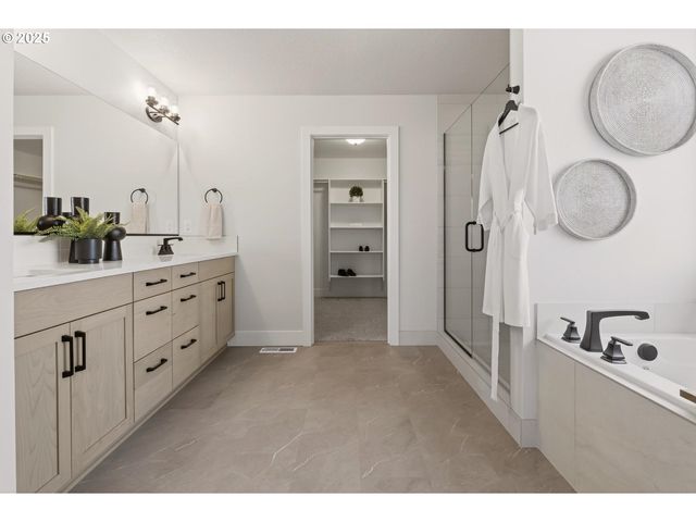 1211 S MOUNTAIN Pl, Ridgefield, WA 98642