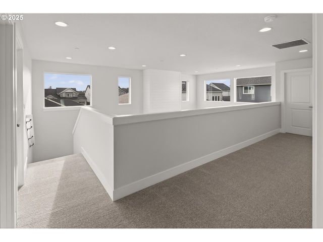 1211 S MOUNTAIN Pl, Ridgefield, WA 98642