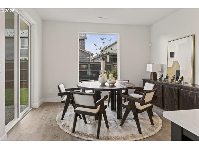 1211 S MOUNTAIN Pl, Ridgefield, WA 98642