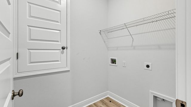8063 Fox Hunt Drive, Milton, FL 32583