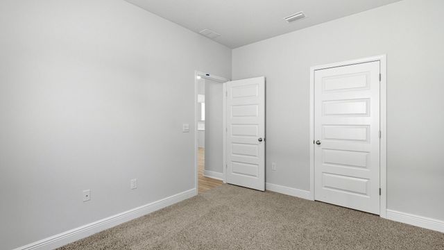8063 Fox Hunt Drive, Milton, FL 32583
