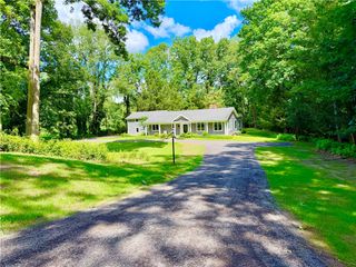 157 Crescent Hill Road, Perinton, NY 14534