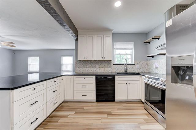 705 S Highland Drive, Mustang, OK 73064