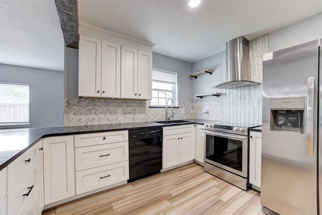 705 S Highland Drive, Mustang, OK 73064