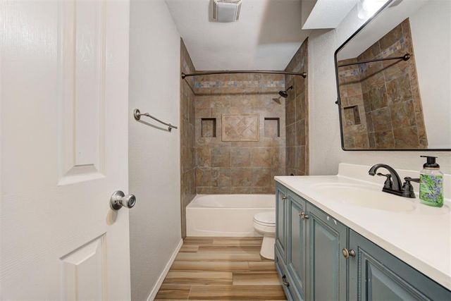 705 S Highland Drive, Mustang, OK 73064