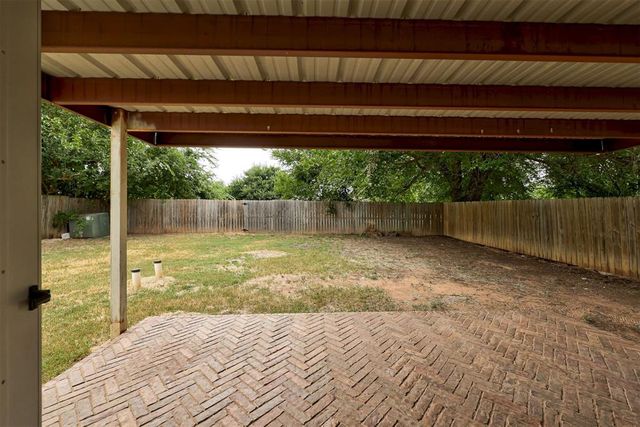 705 S Highland Drive, Mustang, OK 73064
