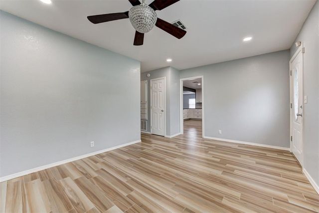 705 S Highland Drive, Mustang, OK 73064