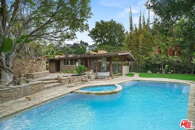 800 Bramble Way, Los Angeles, CA 90049