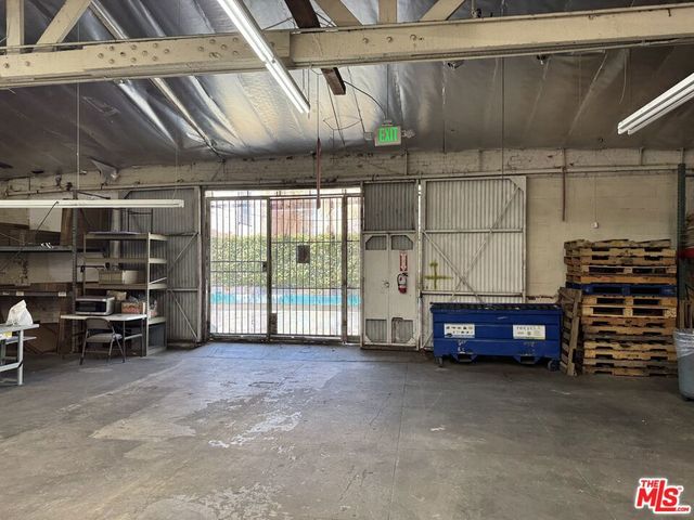 612 E 12th Street, Los Angeles, CA 90015