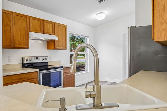 2415 HICKORY OAK BOULEVARD, Orlando, FL 32817