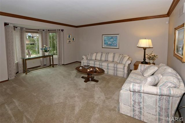 928 Oak Terrace Court, Fenton, MO 63026