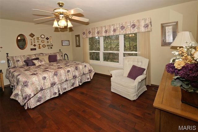 928 Oak Terrace Court, Fenton, MO 63026