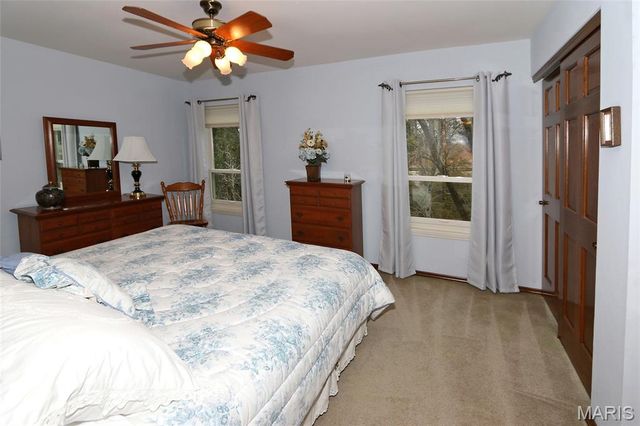 928 Oak Terrace Court, Fenton, MO 63026