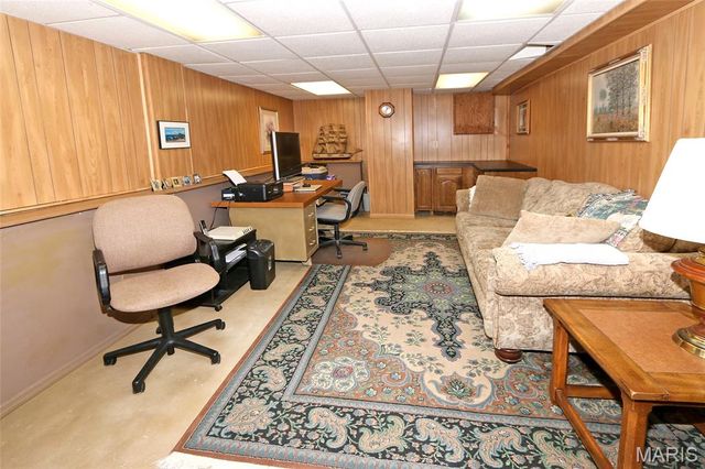 928 Oak Terrace Court, Fenton, MO 63026