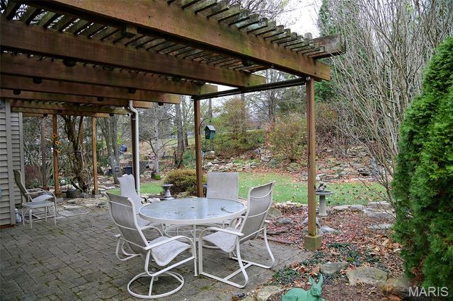 928 Oak Terrace Court, Fenton, MO 63026