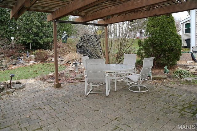 928 Oak Terrace Court, Fenton, MO 63026