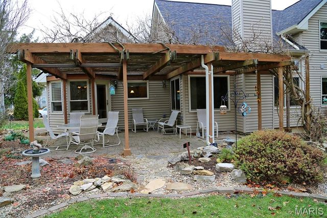 928 Oak Terrace Court, Fenton, MO 63026