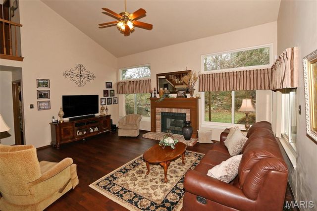 928 Oak Terrace Court, Fenton, MO 63026