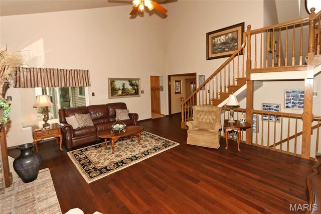 928 Oak Terrace Court, Fenton, MO 63026