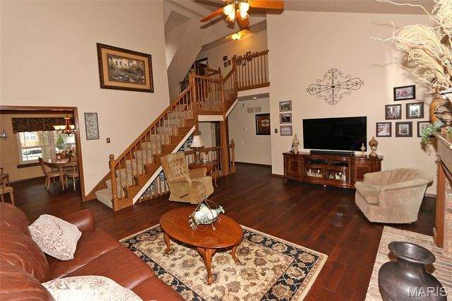 928 Oak Terrace Court, Fenton, MO 63026