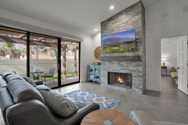 49455 Avenida Club La Quinta, La Quinta, CA 92253