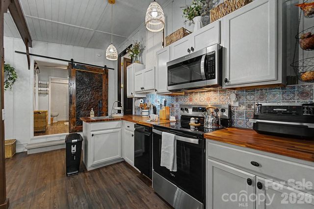336 Greens Creek Road, Sylva, NC 28779