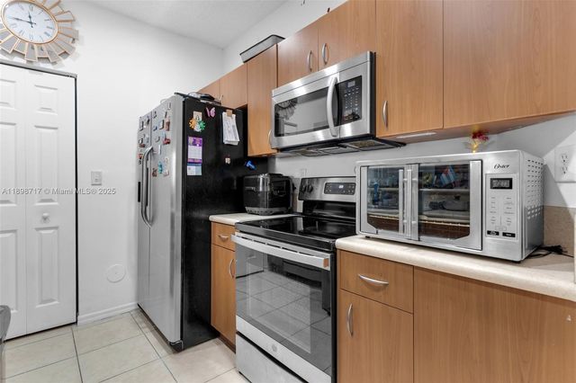 4289 NE 10th Ct, Homestead, FL 33033