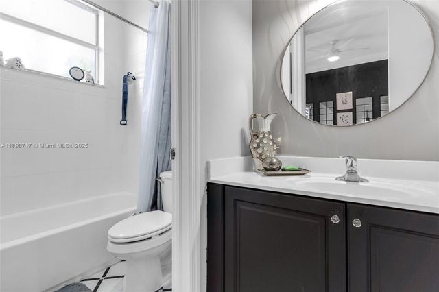 4289 NE 10th Ct, Homestead, FL 33033