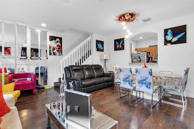 4289 NE 10th Ct, Homestead, FL 33033