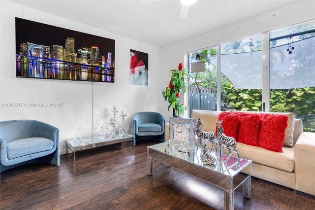 4289 NE 10th Ct, Homestead, FL 33033