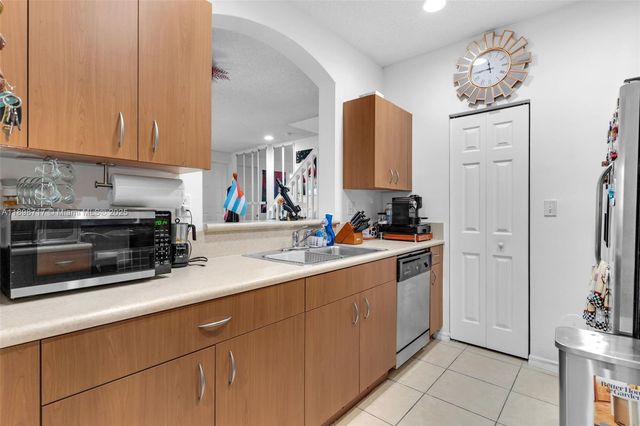 4289 NE 10th Ct, Homestead, FL 33033