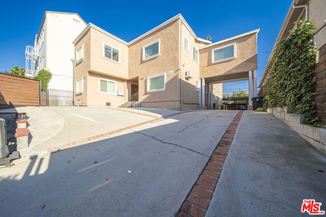 136 N Rampart Boulevard 3, Los Angeles, CA 90026