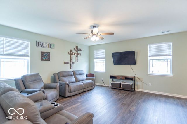 3330 S Cordell Road, New Palestine, IN 46163