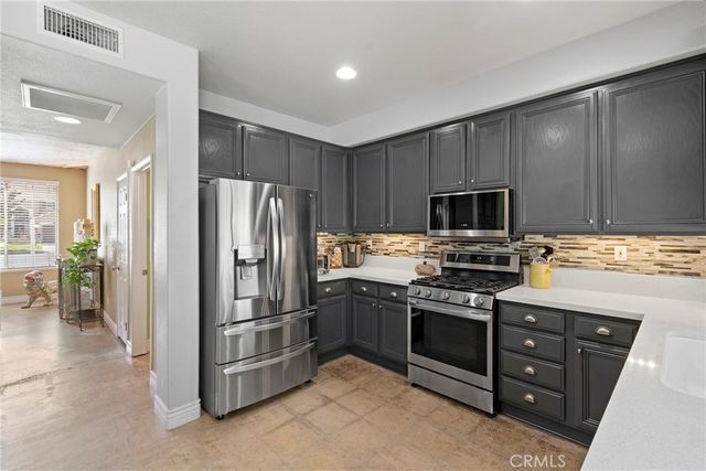 977 Montague, Corona, CA 92879