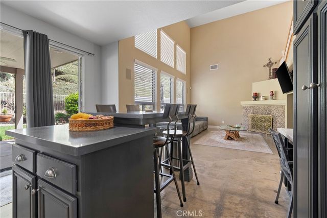 977 Montague, Corona, CA 92879