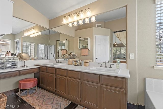 977 Montague, Corona, CA 92879