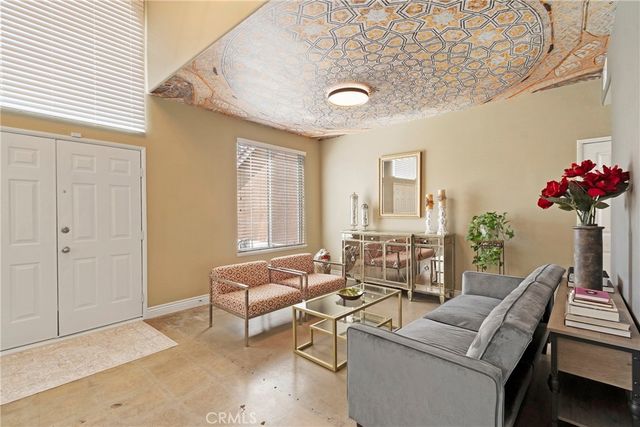 977 Montague, Corona, CA 92879