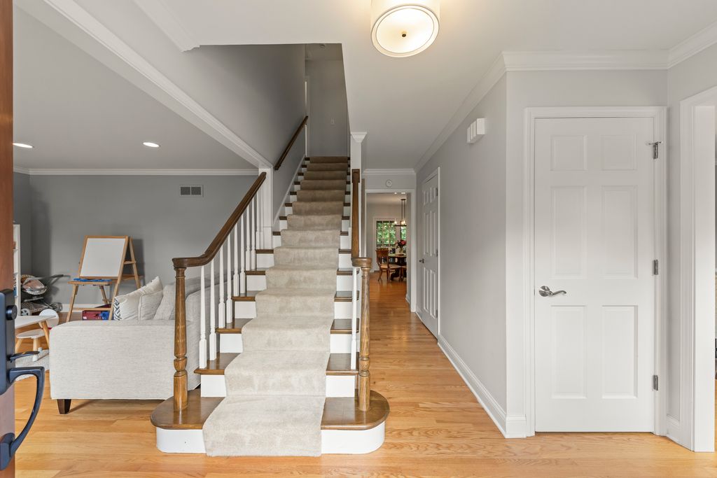 2042 Richton Drive, Wheaton, IL 60189 — photo 3