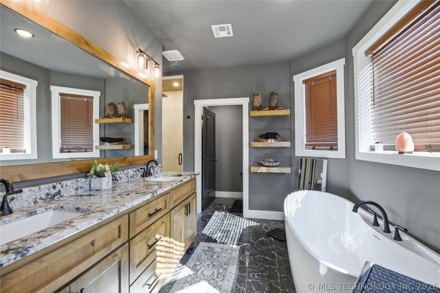 2889 NE 4448 Drive, Spavinaw, OK 74366