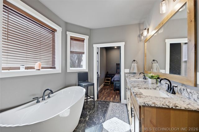 2889 NE 4448 Drive, Spavinaw, OK 74366