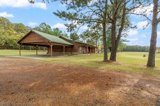 1560 Dorothy Drive, Cedarville, AR 72932