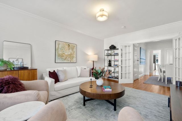 36 Dwight St 4, Brookline, MA 02446
