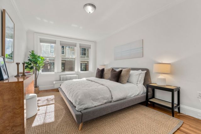 36 Dwight St 4, Brookline, MA 02446