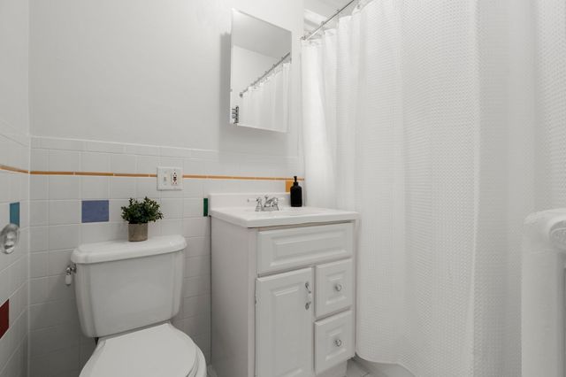 36 Dwight St 4, Brookline, MA 02446