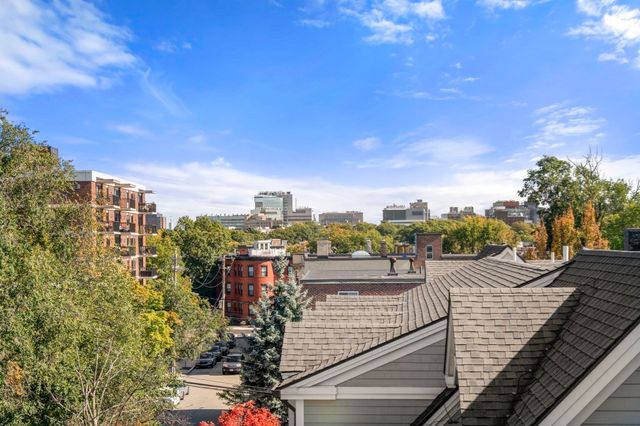 36 Dwight St 4, Brookline, MA 02446