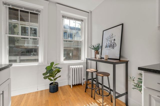 36 Dwight St 4, Brookline, MA 02446